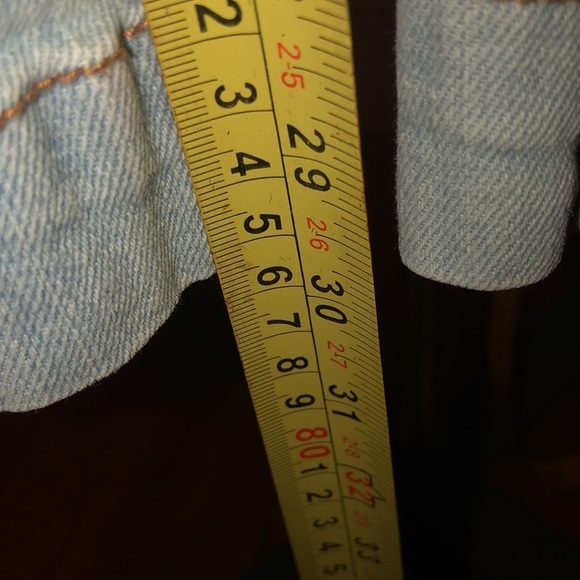 LL Cool J  fits size 10-12 jeans flare wide leg light wash sized at 11 - Picture 8 of 10